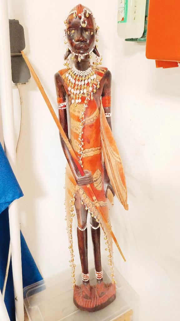 Masai Mara Krijger 100cm-Versierd, Fier & In z'n blote kont, Antiek en Kunst, Kunst | Niet-Westerse kunst, Ophalen