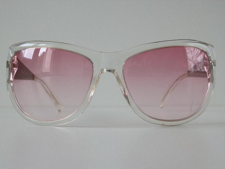 Blumarine zonnebril. BM96271., Sieraden, Tassen en Uiterlijk, Zonnebrillen en Brillen | Dames, Zo goed als nieuw, Zonnebril, Overige merken