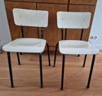 Vintage stoelen wit met zwarte buizen, Huis en Inrichting, Stoelen, Ophalen, Gebruikt, Wit, Twee