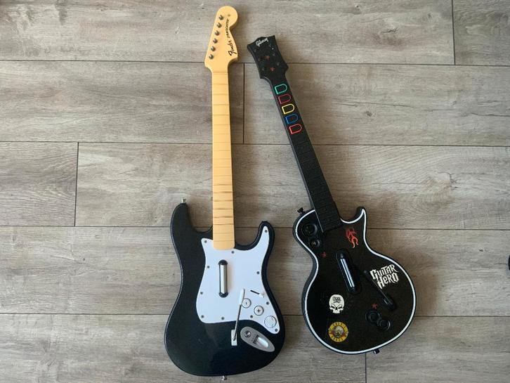 2 X Playstation 3 Defecte Rock Band Gitaren Guitar Hero PS3, Spelcomputers en Games, Games | Sony PlayStation 3, Zo goed als nieuw