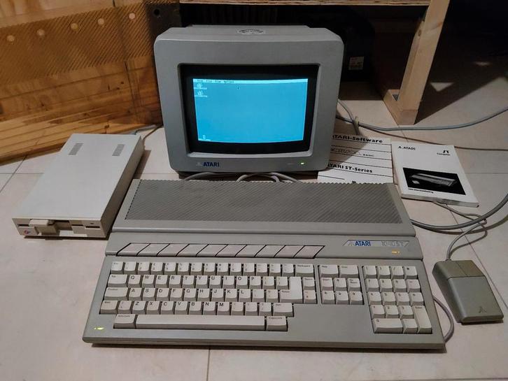 Atari 1040STE, sm124 monitor 5.25 floppy, Computers en Software, Vintage Computers, Ophalen of Verzenden