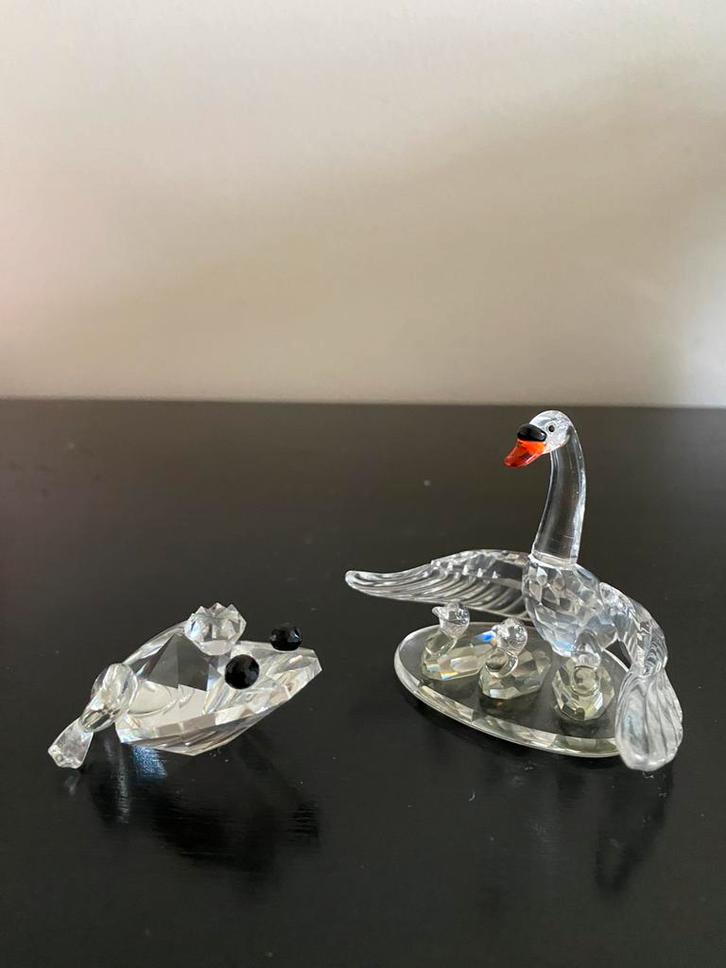 Swarovski zwanen familie en kikker, Verzamelen, Swarovski, Zo goed als nieuw, Ophalen of Verzenden