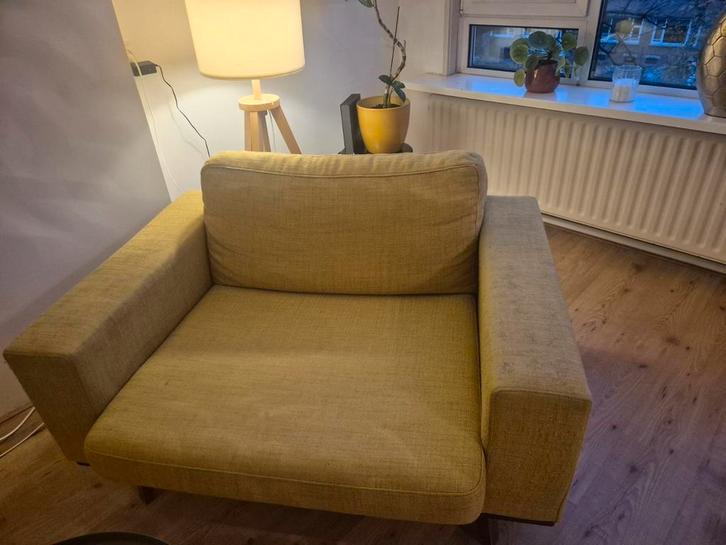 Leuke Mosterdgele moderne sofa 1.5 persoons, Huis en Inrichting, Banken | Sofa's en Chaises Longues, Gebruikt, Eenpersoons, Minder dan 150 cm
