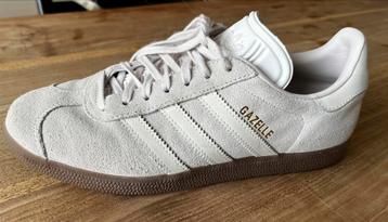 Adidas gazelle beige grijs beschikbaar voor biedingen