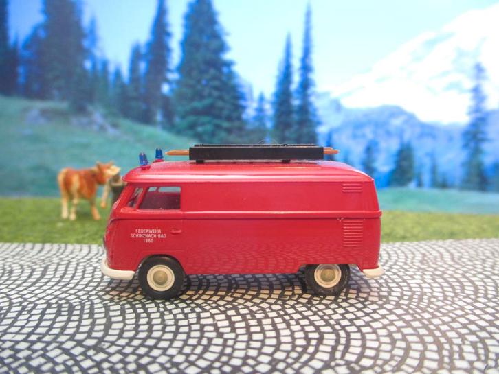 1959 Volkswagen T1 Transporter Brandweer Schinznach Bad 1960, Hobby en Vrije tijd, Modelauto's | 1:87, Zo goed als nieuw, Bus of Vrachtwagen