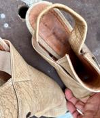 Gedragen hakken maat 40, Ophalen of Verzenden, Gedragen, Beige, Pumps