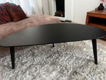 Salontafel organische vorm beschikbaar voor biedingen