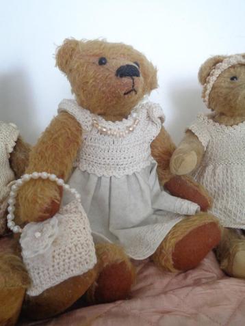 Schattige beren kleertjes... (Fotonr W451) beschikbaar voor biedingen