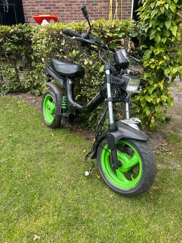 Tomos frame beschikbaar voor biedingen