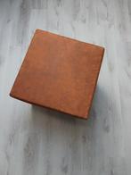 Suède hocker/voetenbank, cognac kleur, Ophalen, Overige materialen, Minder dan 50 cm, Zo goed als nieuw