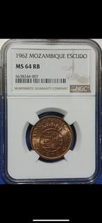 Mozambique escudo ms 64 ngc schaars in slab, Ophalen of Verzenden, Buitenland