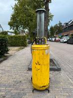 Oude 2 Takt benzine pomp, Ophalen, Gebruikt, Gebruiksvoorwerp, .