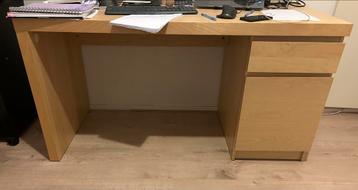 Bureau beschikbaar voor biedingen
