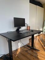 Zit-sta-bureau elektrisch in nette staat, Ophalen, Elektrisch, Zo goed als nieuw, Bureau