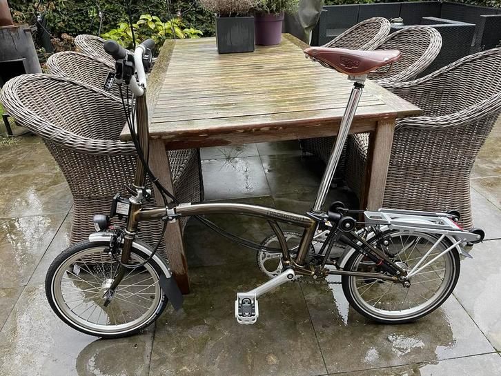 Brompton M6R Black Lacquer, met brooks zadel. Nieuwstaat!!, Fietsen en Brommers, Fietsen | Vouwfietsen, Nieuw, Brompton, 16 tot 18 inch