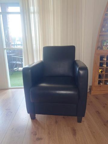Fauteuil stoel zwart leren lederen leer  beschikbaar voor biedingen