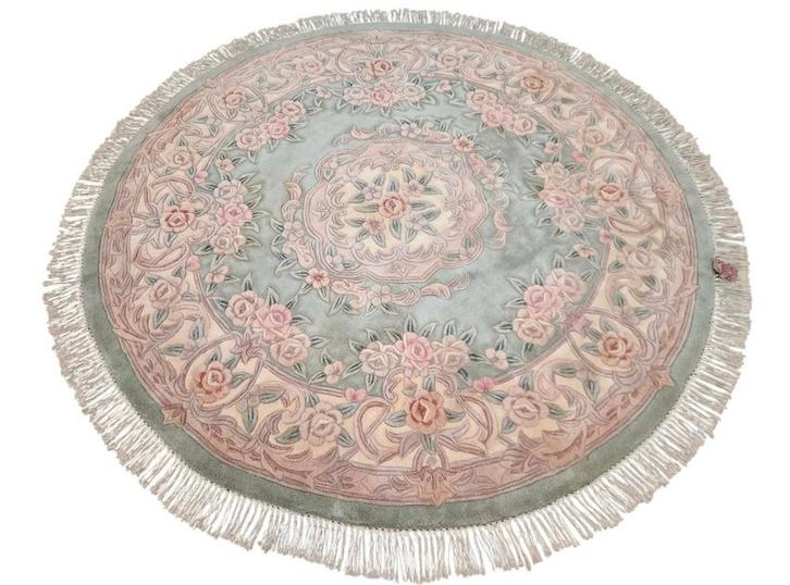 Handmade Aubusson tapijt rond soft green roses wol 200x200cm, Huis en Inrichting, Stoffering | Tapijten en Kleden, Nieuw, 200 cm of meer