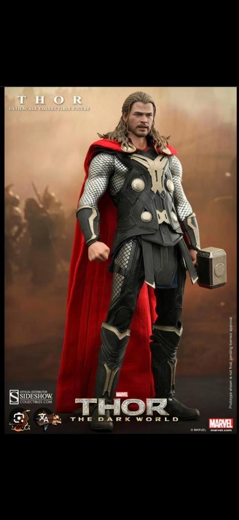 Thor Hot Toys - Vitrine Staat!, Verzamelen, Poppetjes en Figuurtjes, Zo goed als nieuw, Ophalen of Verzenden