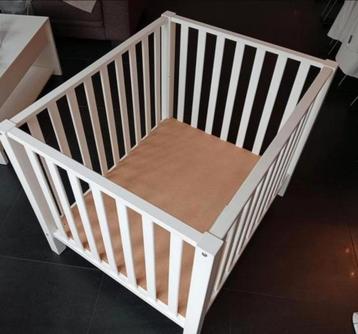 Witte box beschikbaar voor biedingen