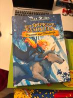 Het Boek der Raadselen - Thea Stilton, Ophalen of Verzenden, Zo goed als nieuw, Sprookjes