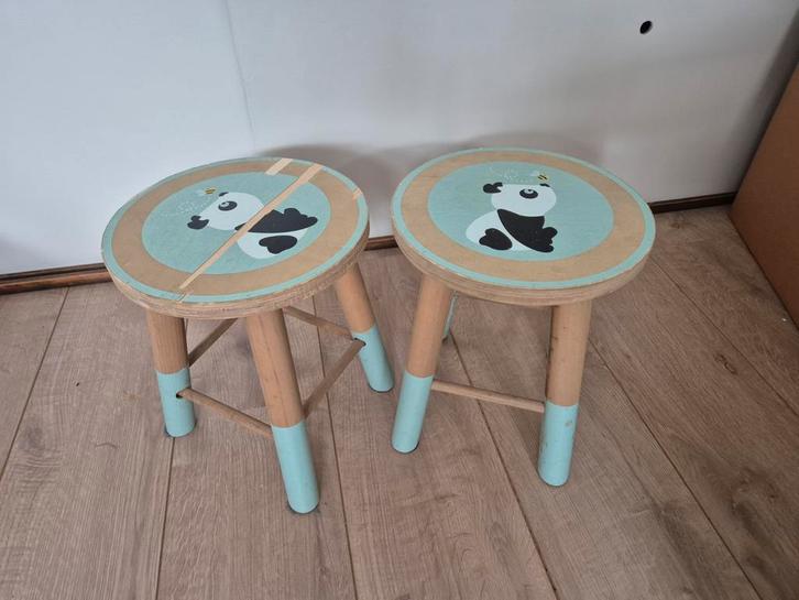 2 Leuke Kinderstoeltjes met Panda Design, Huis en Inrichting, Stoelen, Twee, Hout, Ophalen