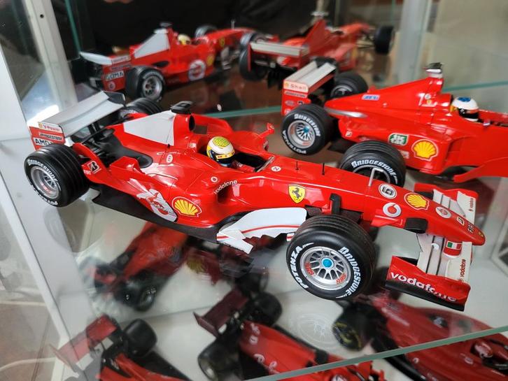 F1 Ferrari F248 2006 NR.6 Massa Hotwheels incl decals 2006, Hobby en Vrije tijd, Modelauto's | 1:18, Zo goed als nieuw, Auto, Hot Wheels