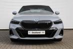 BMW i5 eDrive40 M Sport / Panoramadak / Trekhaak / Bowers &, Automaat, Achterwielaandrijving, Zwart, Stoelverwarming
