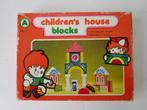 Children's House blocks. Vintage houten blokken huis kleur., Ophalen