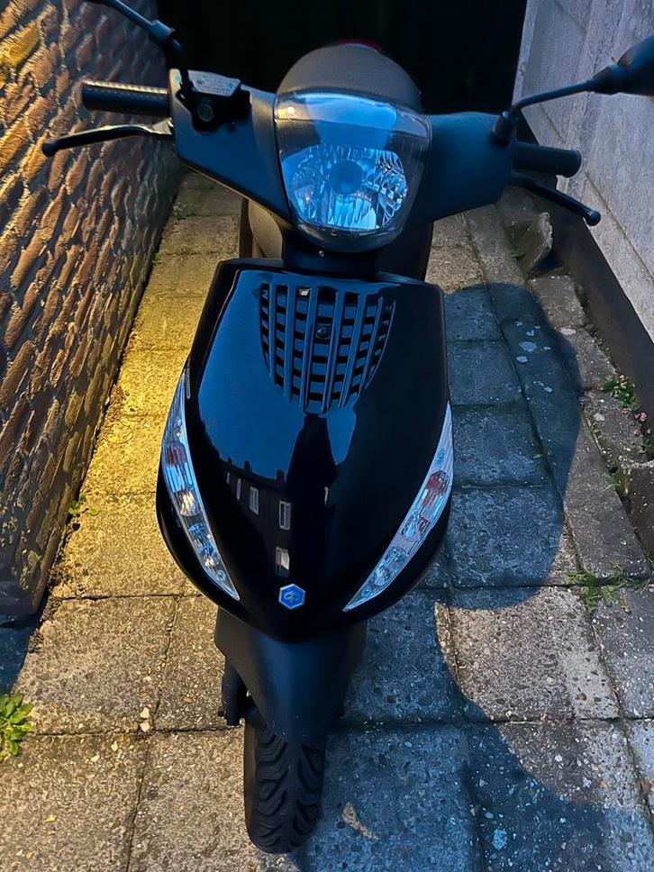 Zip A1 172cc AC, Fietsen en Brommers, Scooters | Piaggio, Zo goed als nieuw, Zip, Tweetakt, Ophalen