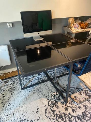 Ikea tafel vierkant 109x109 cm beschikbaar voor biedingen