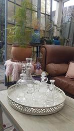 Dienblad met glazen karafjes ., Huis en Inrichting, Ophalen, Zo goed als nieuw