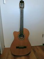 Stagg linkshandige semi akoestische gitaar met audio-uitgang, Muziek en Instrumenten, Ophalen, Zo goed als nieuw, Klassieke of Spaanse gitaar