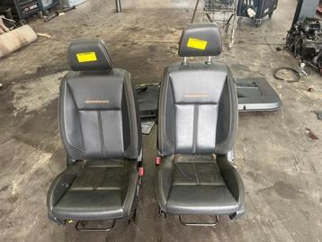 Voorstoelen links + rechts van een Ford Ranger beschikbaar voor biedingen