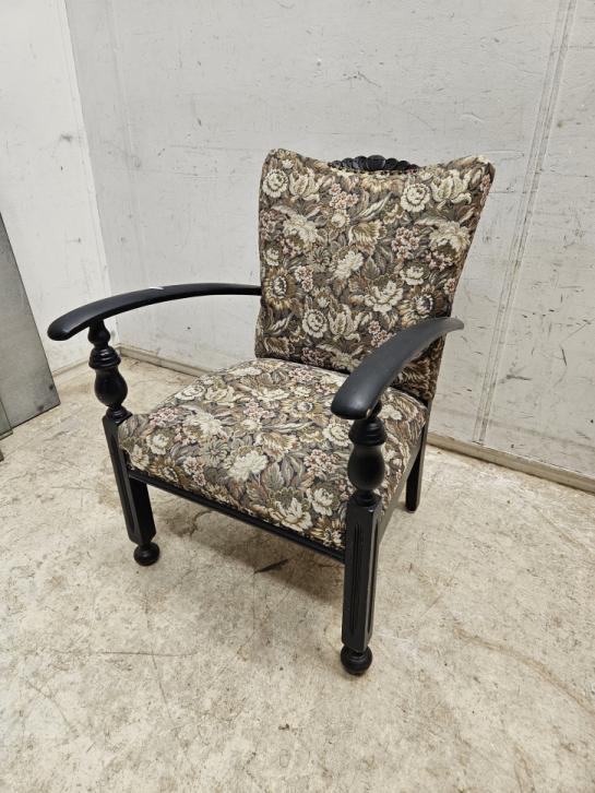 Mooie kamerstoel met geborduurde zitting, Huis en Inrichting, Stoelen, Gebruikt