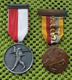 2 x Medaille - MILITAIR - Marche de 'Armée Luxembourg (2), Verzamelen, Militaria | Algemeen, Nederland, Ophalen of Verzenden, Landmacht