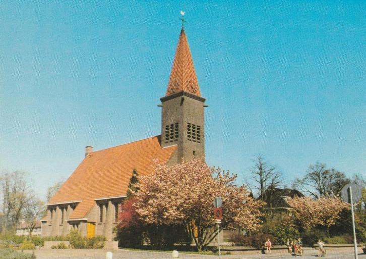 SCHOONEBEEK N.H. Kerk, Verzamelen, Ansichtkaarten | Nederland, Ongelopen, Drenthe, 1980 tot heden, Verzenden