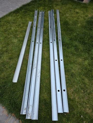 Metalen profielen - 6x 3 meter  beschikbaar voor biedingen