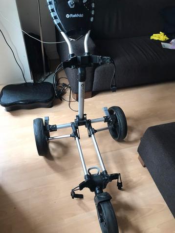 Fastfold Slim. De platste 3 wheel golftrolley  beschikbaar voor biedingen