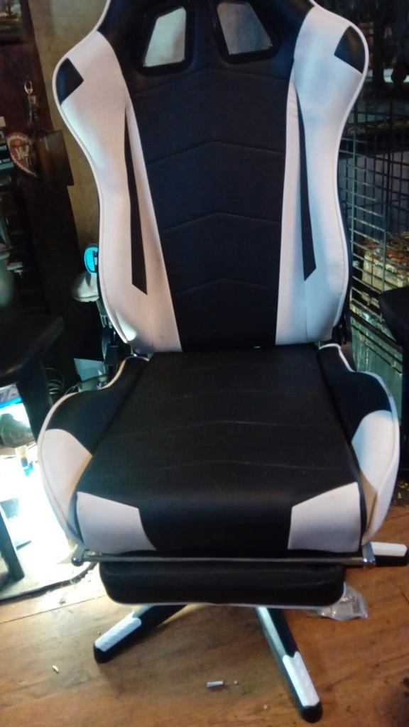 Gaming Stoel - KunstLeren Bekleding, Huis en Inrichting, Bureaustoelen, Nieuw, Zwart, Ophalen