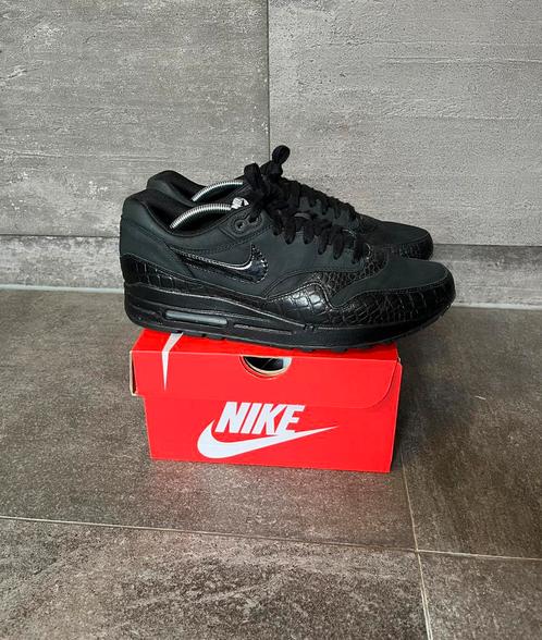Nike Air Max 1 Black Croc | Maat 42, Kleding | Heren, Schoenen, Zo goed als nieuw, Sneakers of Gympen, Zwart, Ophalen of Verzenden