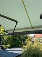 Zonnescherm 2,50m – Handmatig – Beige – In goede staat!, Ophalen of Verzenden, Zo goed als nieuw, Knikarmscherm