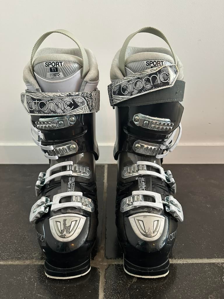 Atomic ski schoenen skischoenen maat 40,5/41, 160 tot 180 cm, Schoenen, Ophalen of Verzenden, Zo goed als nieuw