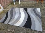 Mooi vloerkleed met modern design, Ophalen, Gebruikt, 150 tot 200 cm, 200 cm of meer