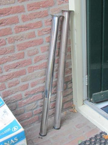  tafelpoten, chroom, lang, voor bar of hoge tafel. beschikbaar voor biedingen