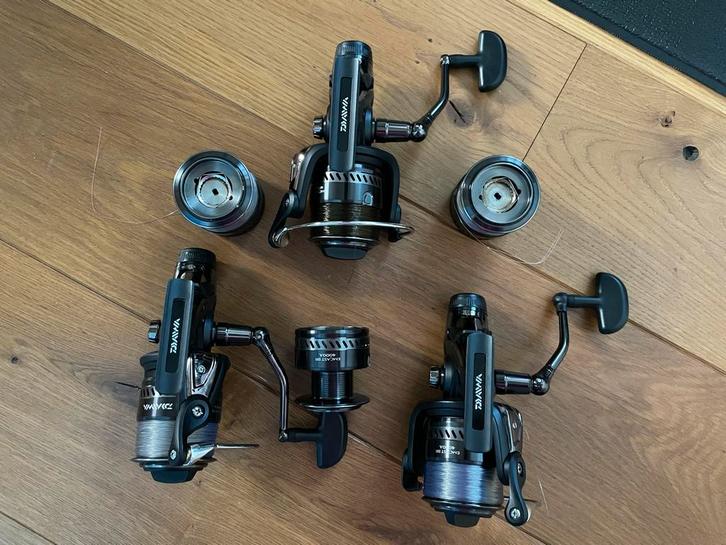 3 x Daiwa emcast BR 4000A molens black friday, Watersport en Boten, Hengelsport | Karpervissen, Zo goed als nieuw, Molen, Ophalen of Verzenden