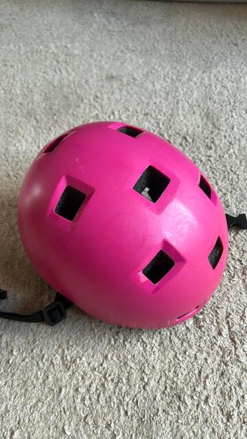 Oxelo Decathlon helm beschikbaar voor biedingen