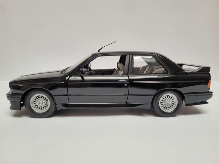 BMW E30 M3 Autoart & Minichamps modellen, Hobby en Vrije tijd, Modelauto's | 1:18, Zo goed als nieuw, Auto, Autoart, Ophalen of Verzenden