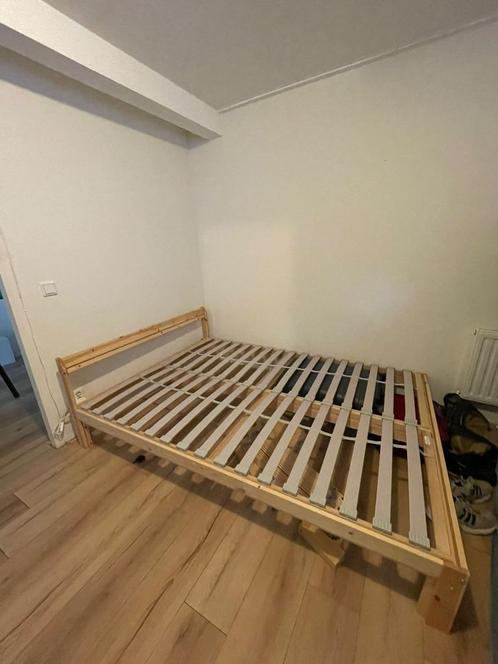 IKEA 140x200 bedframe (NEIDEN) met lattenbodems, Huis en Inrichting, Slaapkamer | Bedden, Zo goed als nieuw, Tweepersoons, 140 cm