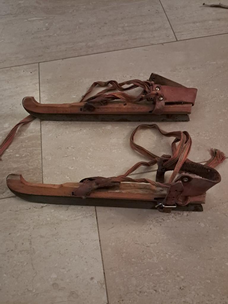 Friese doorlopers schaatsen mt 30-34, Ophalen