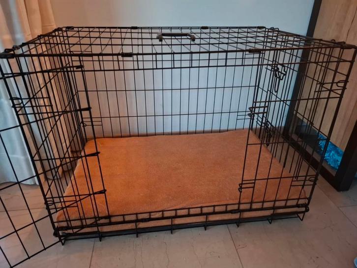 Hondenbench + Orthopedisch benchkussen, Dieren en Toebehoren, Hondenhokken, Zo goed als nieuw, Minder dan 65 cm, 75 tot 110 cm